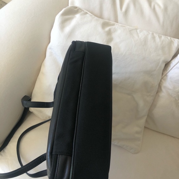 Tumi long handled briefcase bag black EUC - Picture 8 of 8